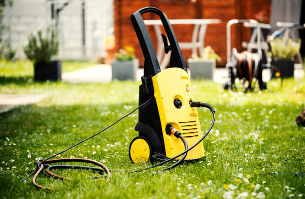 Best Pool Deck Cleaning  in The Hills, TX